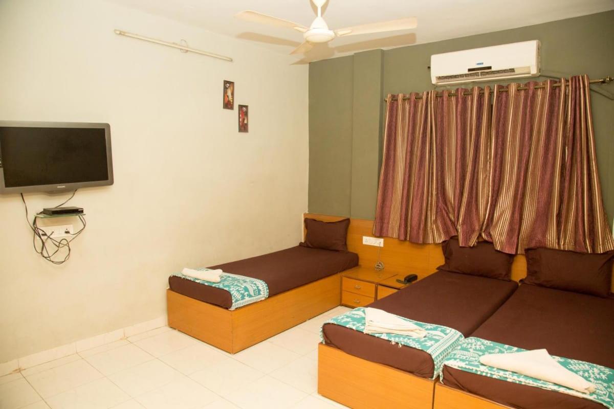 Srujan Sarai Service Apartment Bombay Extérieur photo